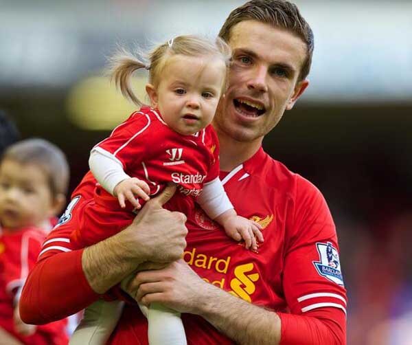 Hình ảnh của Jordan Henderson Con gái, được gọi là Elexa